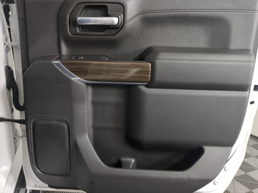 2021 Chevrolet Silverado 1500 RST photo 13