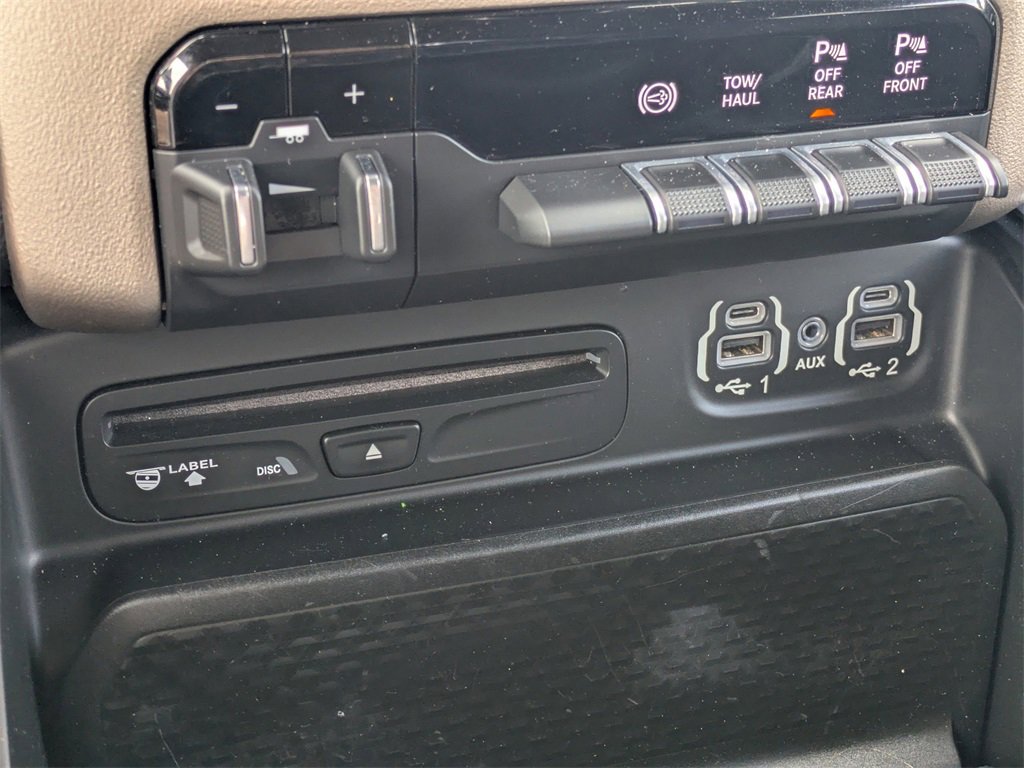 2019 Ram 3500 Laramie photo 27