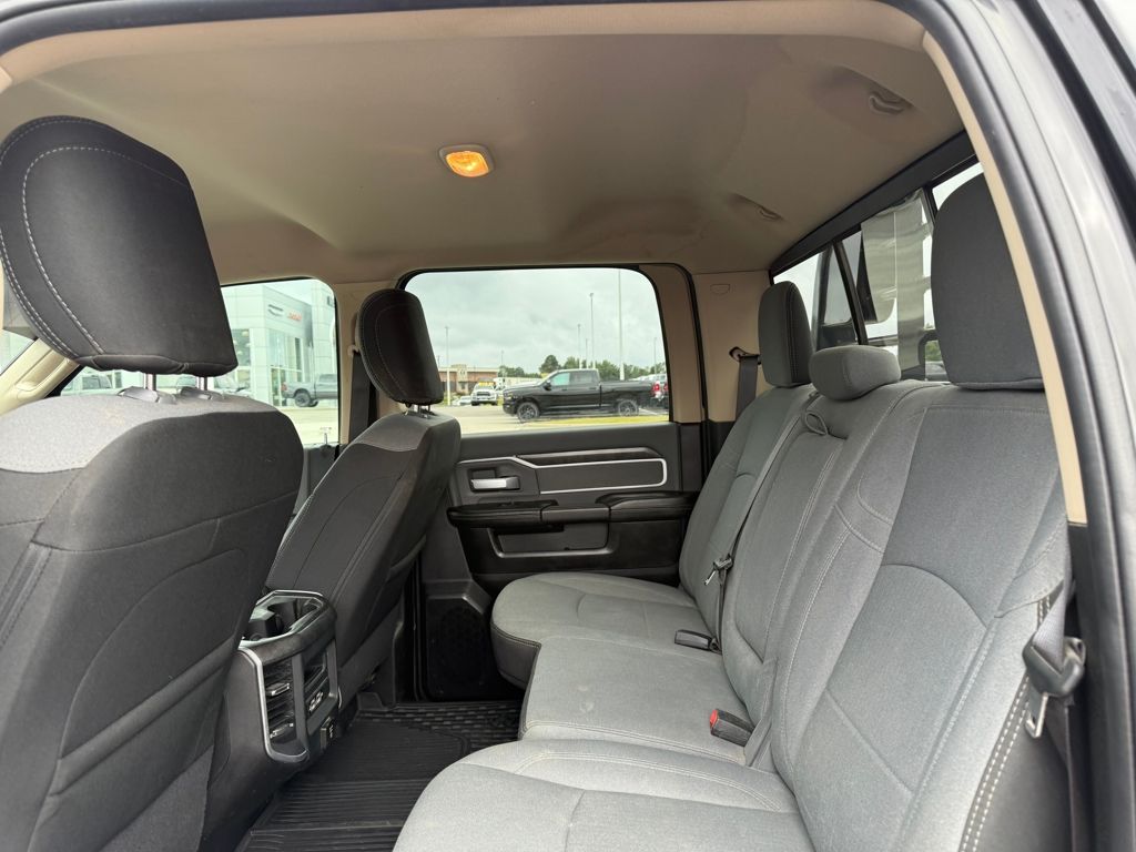 2020 Ram 3500 SLT photo 24