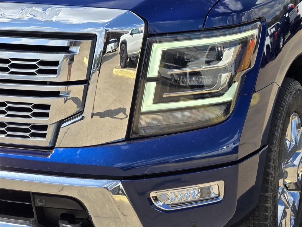 2020 Nissan Titan SL photo 4