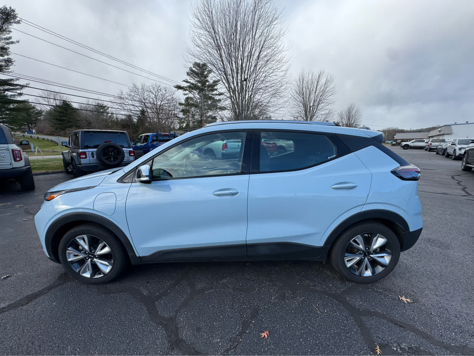 Used 2023 Chevrolet Bolt EUV LT with VIN 1G1FY6S09P4166807 for sale in Litchfield, CT