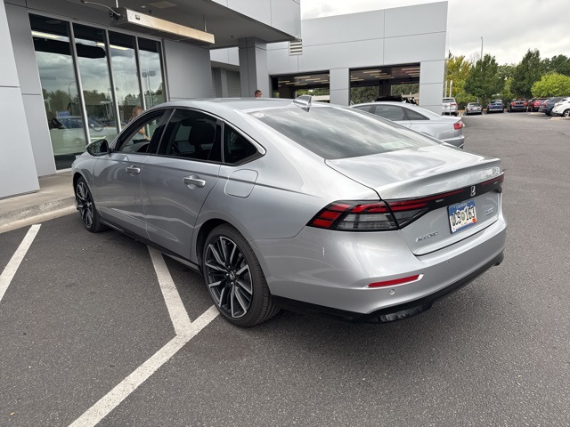 2024 Honda Accord Hybrid Touring photo 2