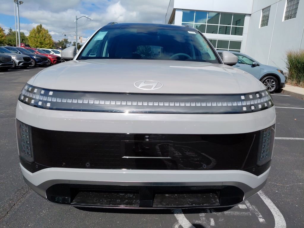 2026 Hyundai Ioniq photo 3