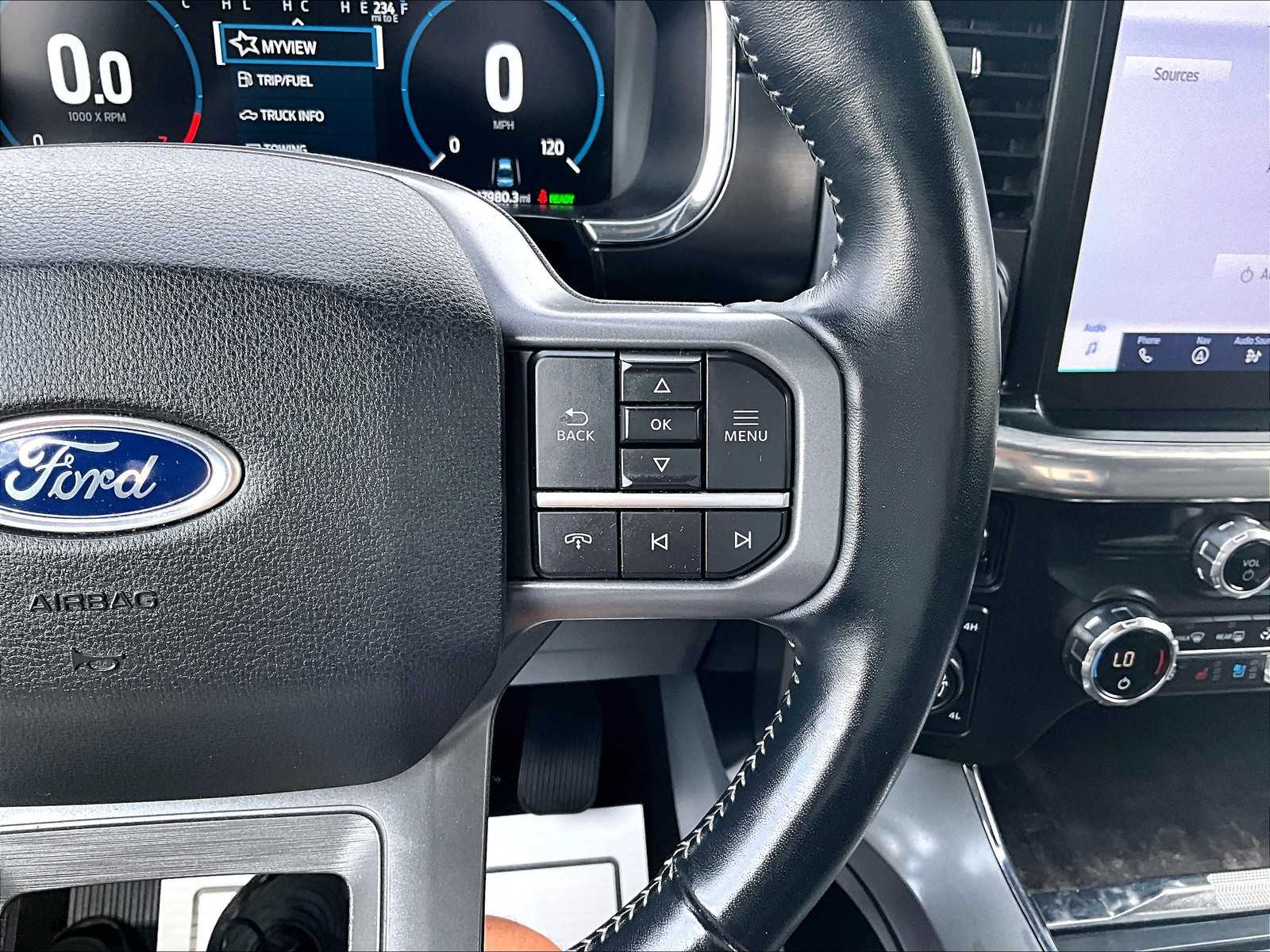 2021 Ford F-150 Lariat photo 23