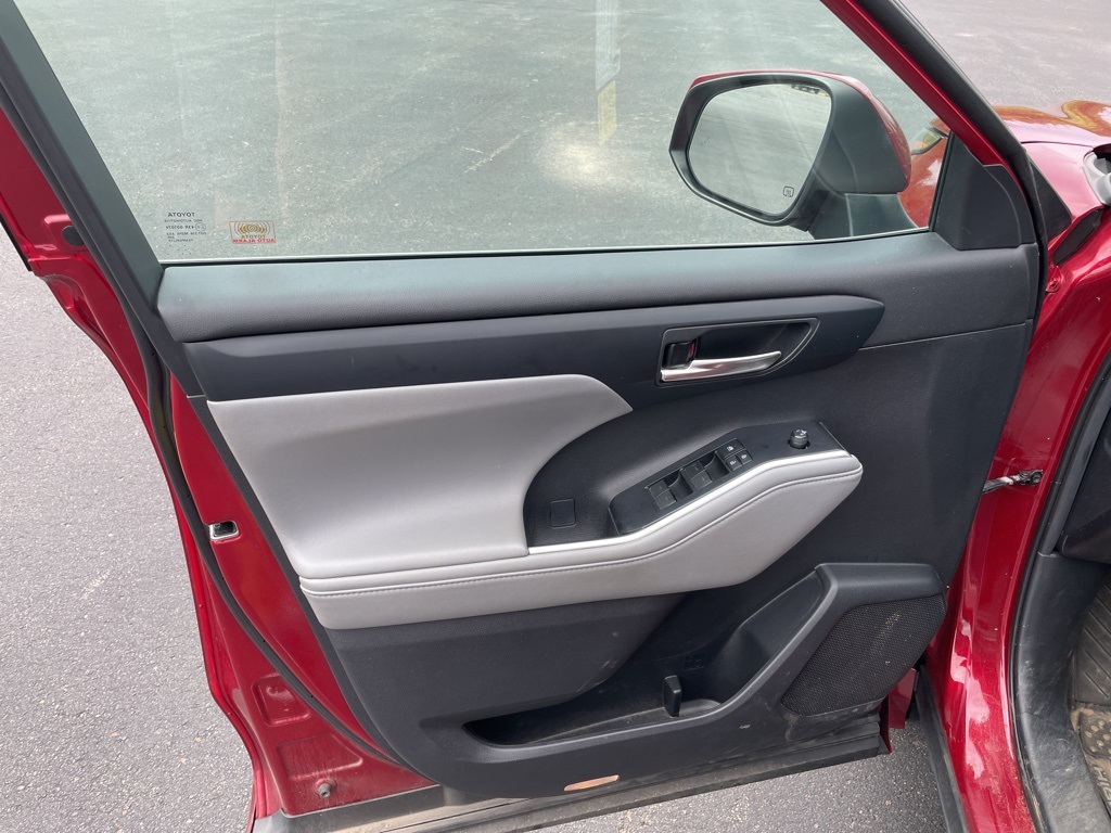 2020 Toyota Highlander Hybrid XLE photo 15