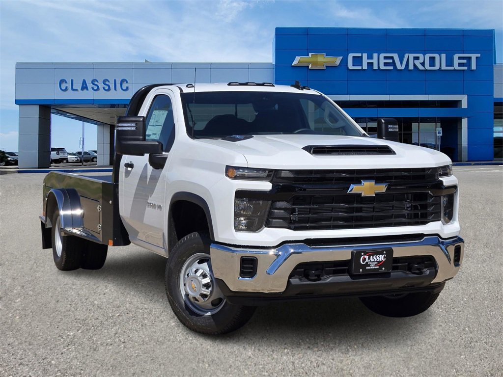 2025 Chevrolet Silverado 3500HD Work Truck's photo