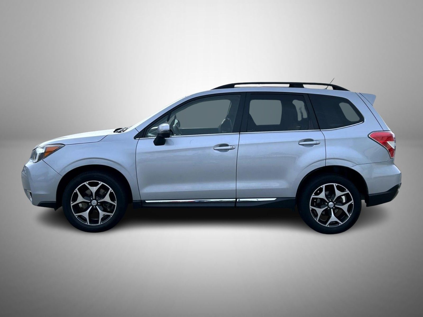 2015 Subaru Forester 2.0XT Touring photo 6