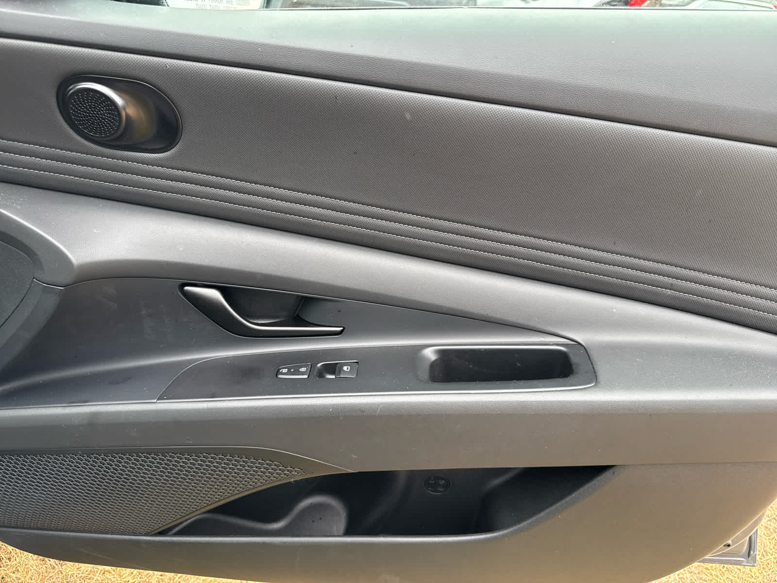 2025 Hyundai Elantra SEL Sport photo 21