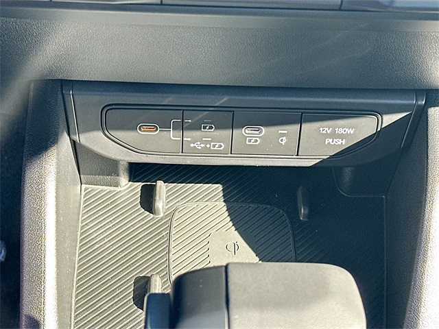 2025 Kia K4 GT-Line photo 18