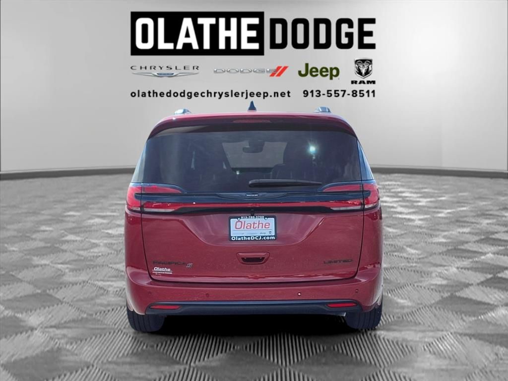 2026 Chrysler Pacifica Limited photo 23