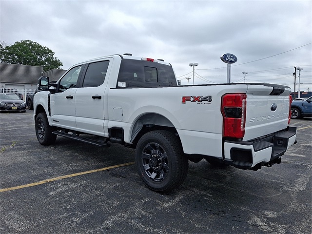 2025 Ford F-350 XL photo 3