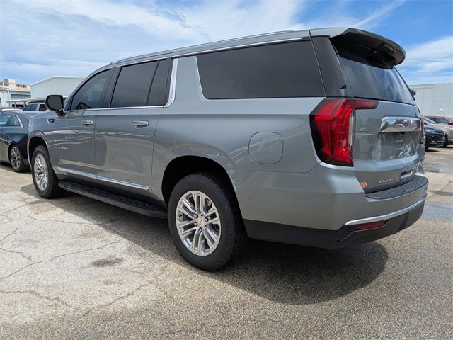 2023 Gmc Yukon XL SLT photo 3