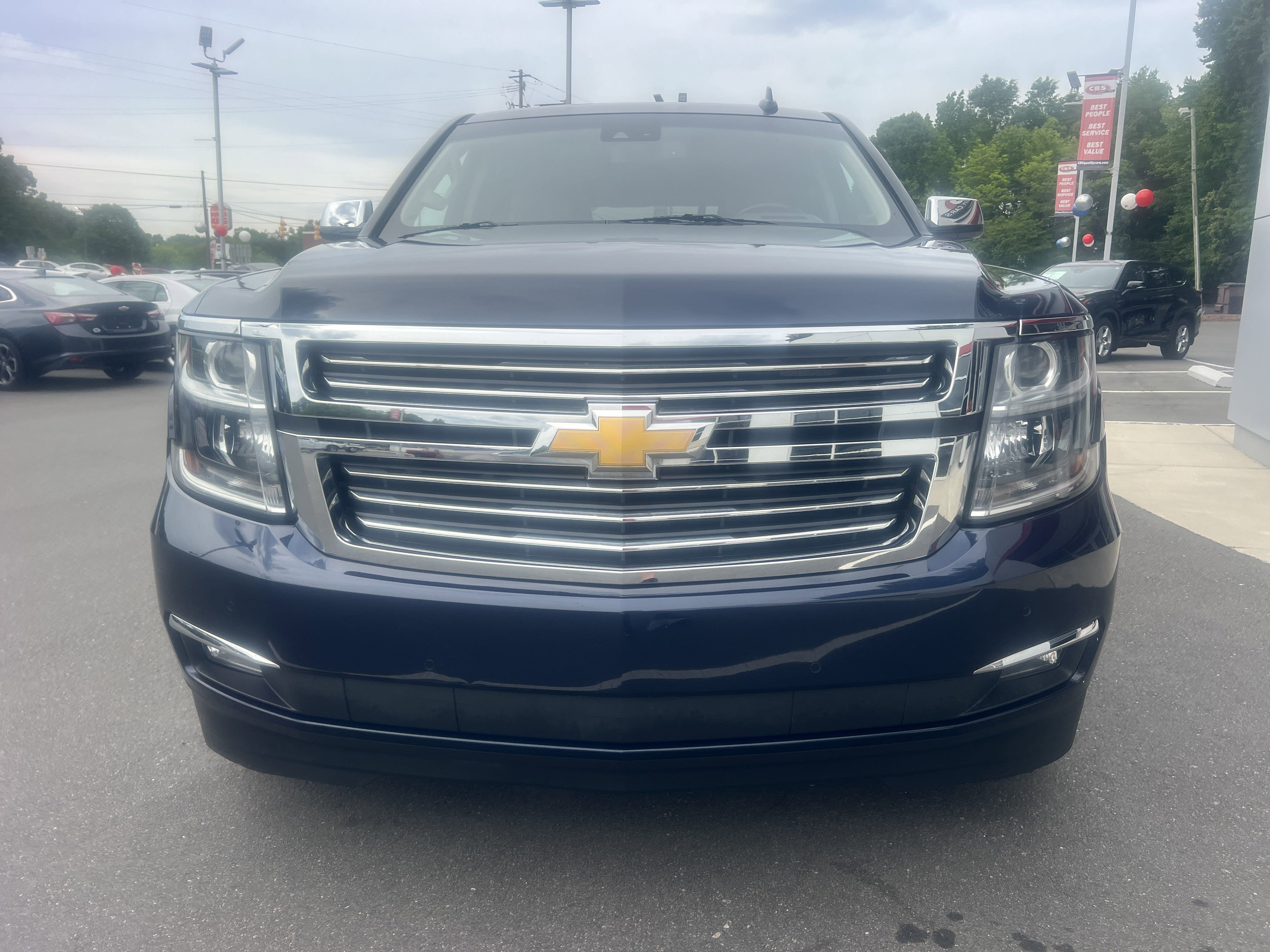 2018 Chevrolet Tahoe Premier photo 2