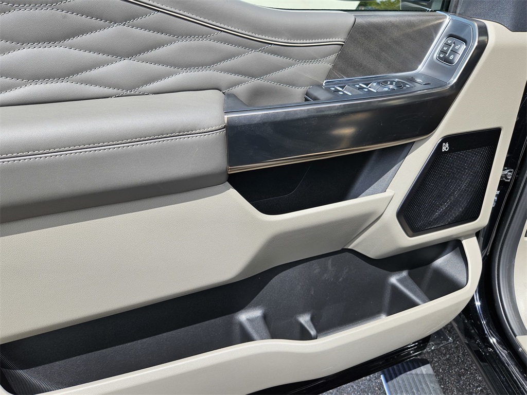 2026 Ford F-250 Platinum photo 14
