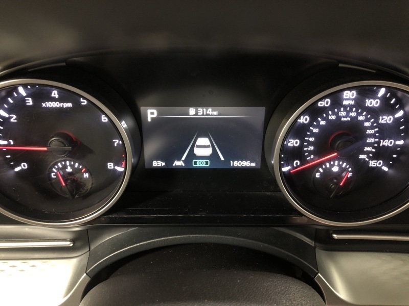 2024 Kia Carnival LX photo 25