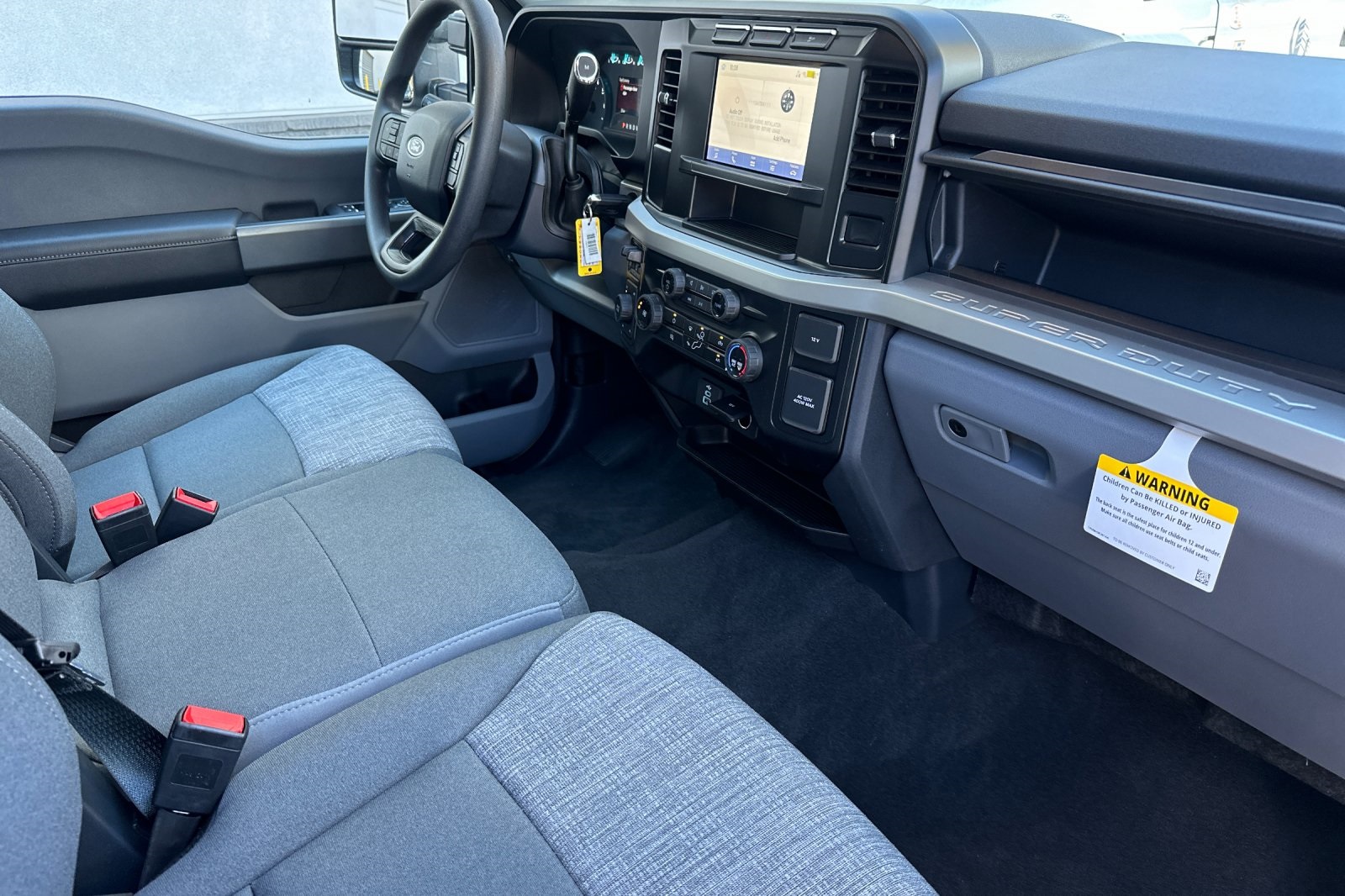 2024 Ford F-350 XLT photo 14