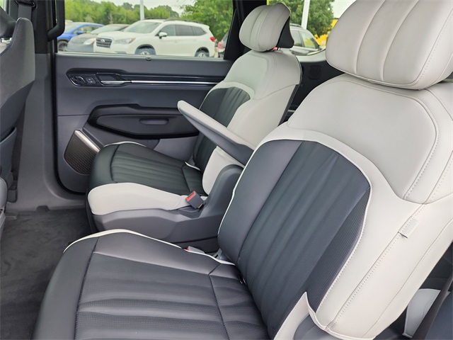2026 Kia EV9 GT-Line photo 13