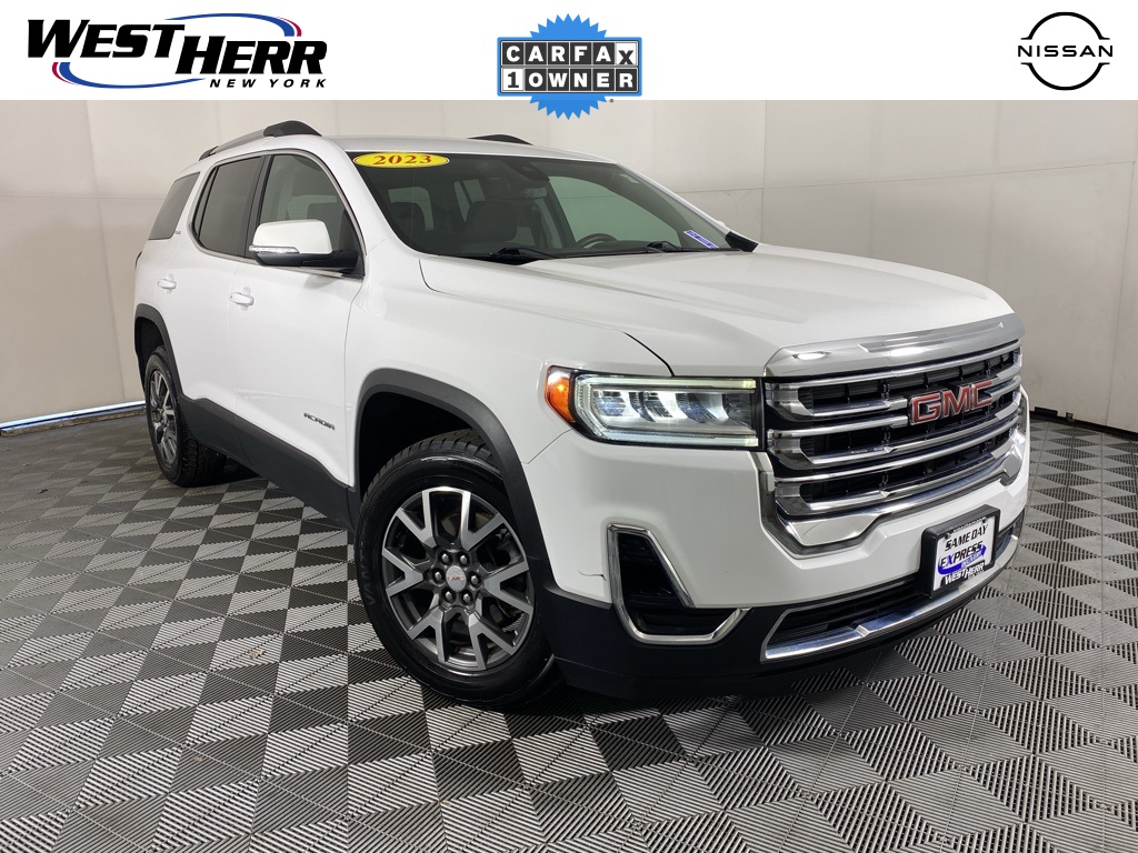 2023 GMC Acadia SLE's photo