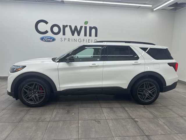 2025 Ford Explorer ST photo 6