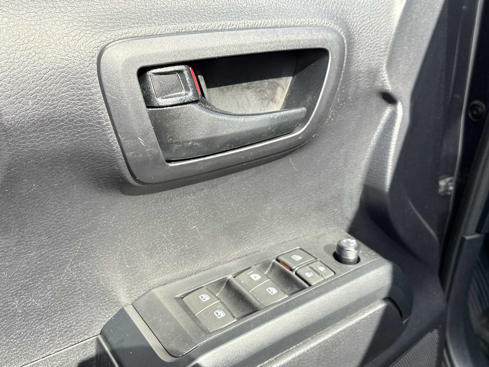 2020 Toyota Tacoma SR V6 photo 20
