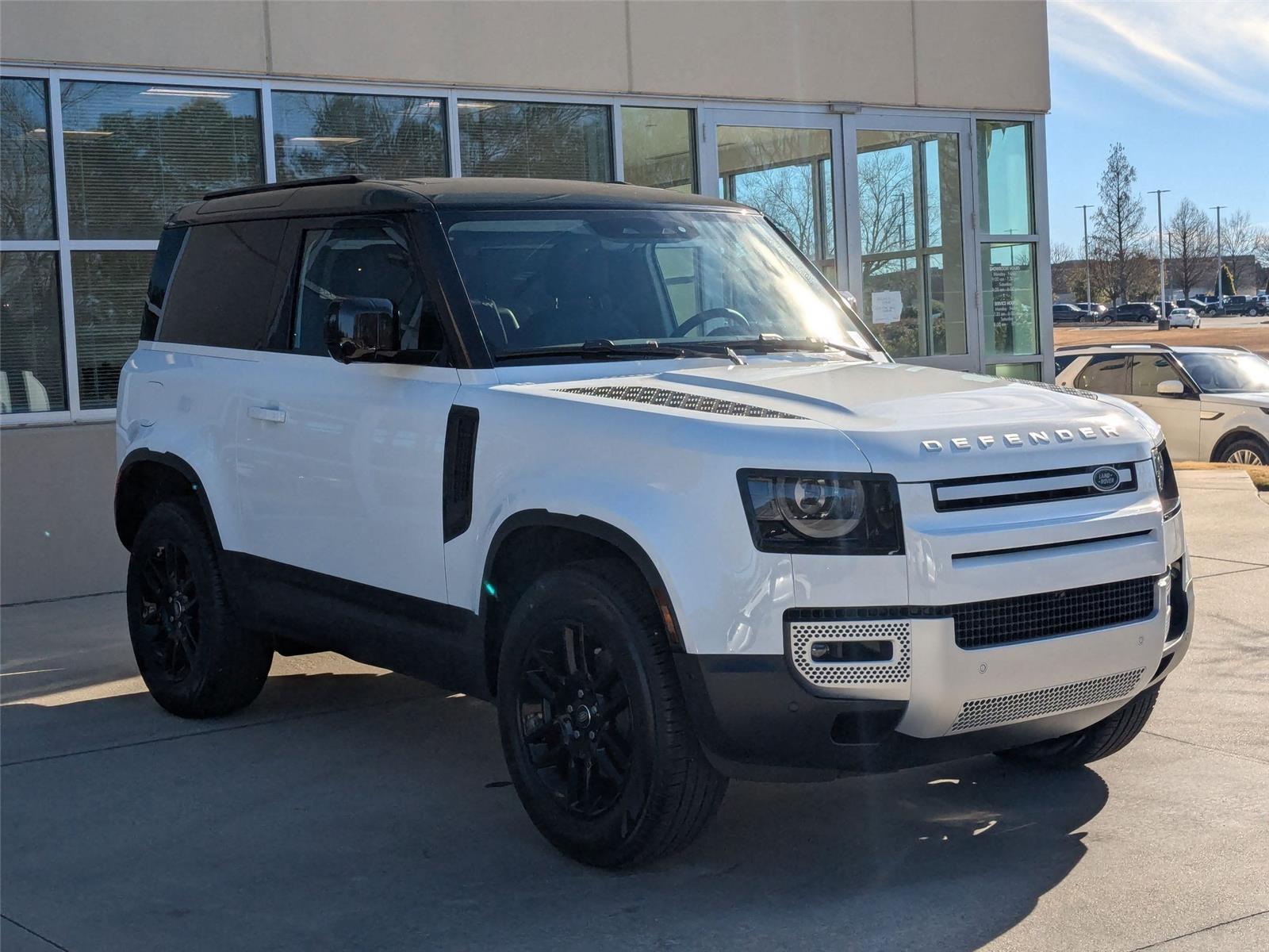 2025 Land Rover Defender 90 S photo 2