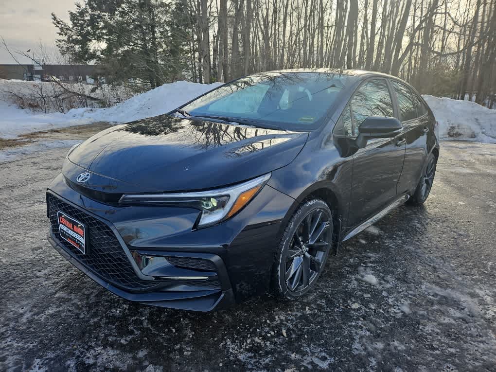 2023 Toyota Corolla SE's photo