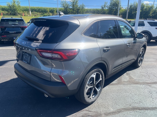 2025 Ford Escape Hybrid ST-Line Select photo 5