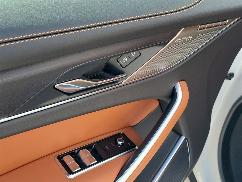 2026 Jaguar F-PACE P400 R-Dynamic S photo 19