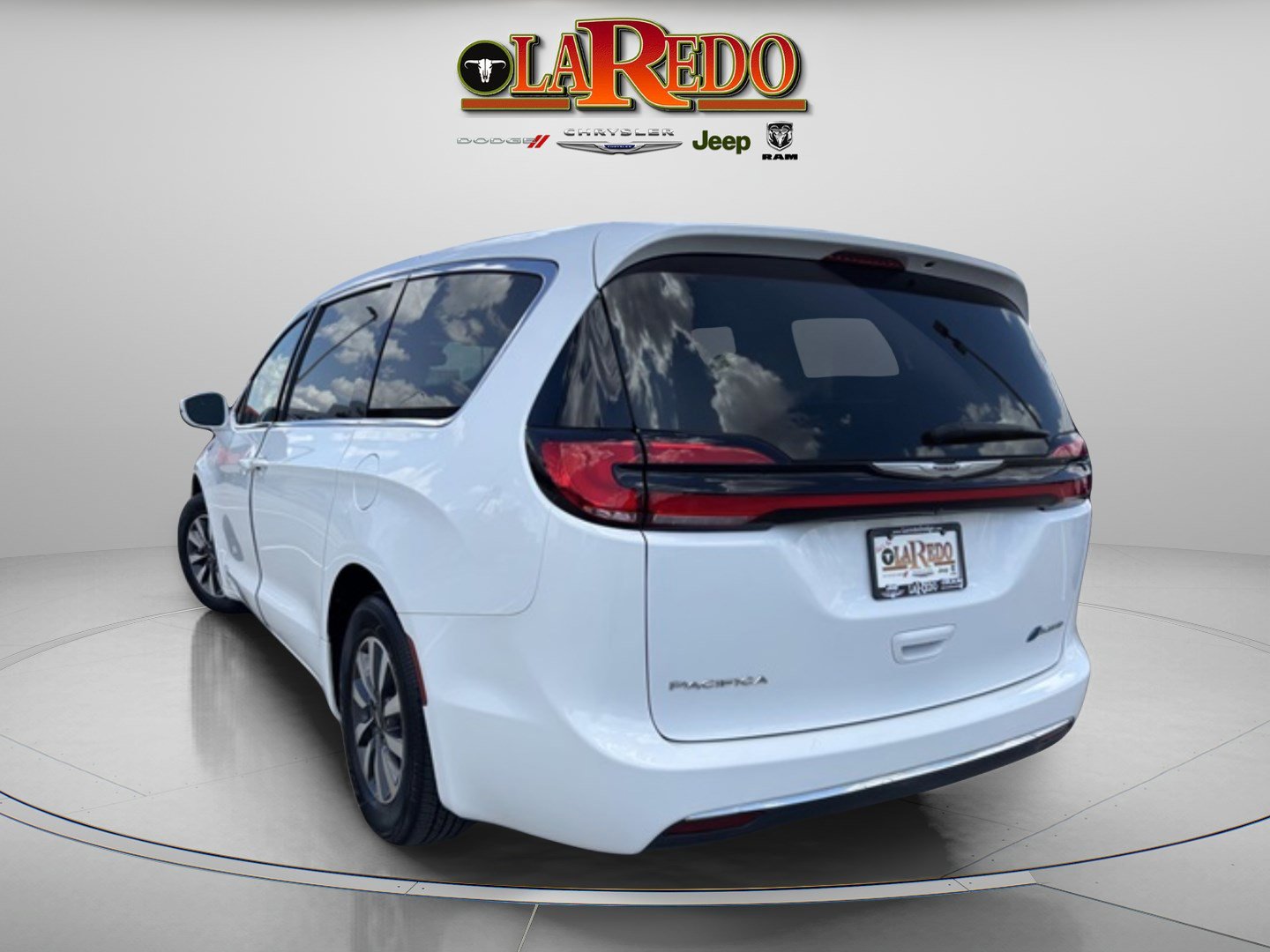 2022 Chrysler Pacifica Touring L photo 5