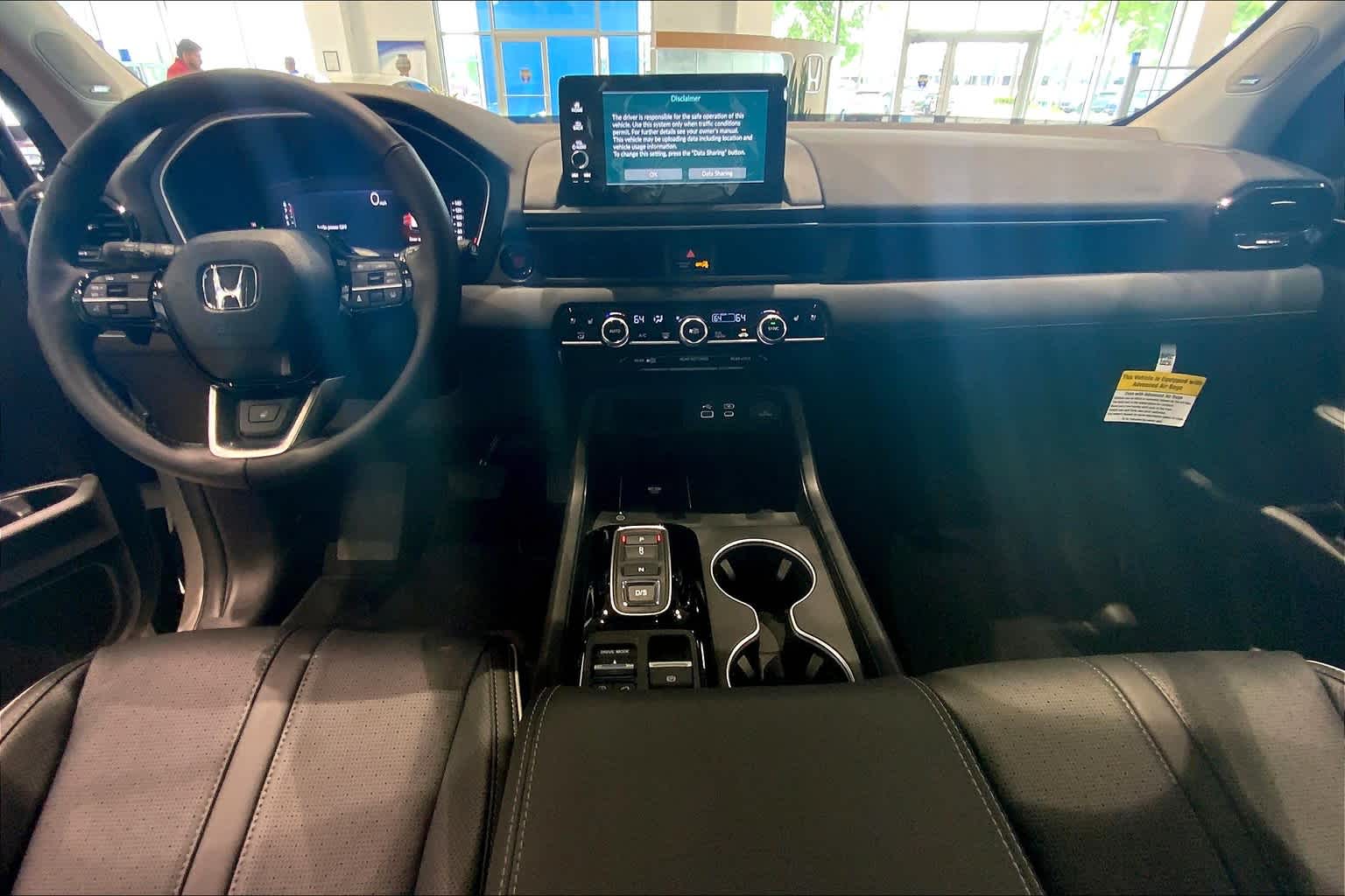 2025 Honda Pilot Elite photo 4