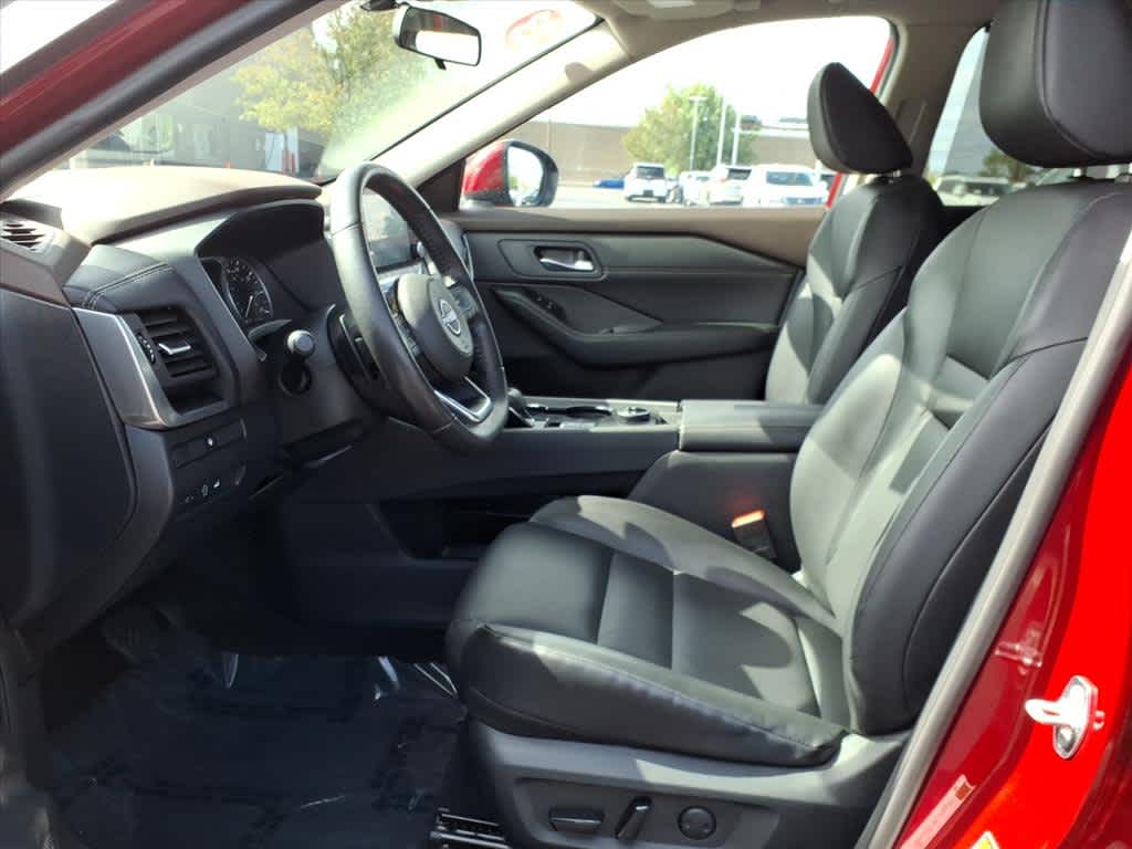 2023 Nissan Rogue SV photo 11