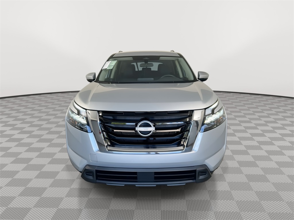 2024 Nissan Pathfinder SV photo 3