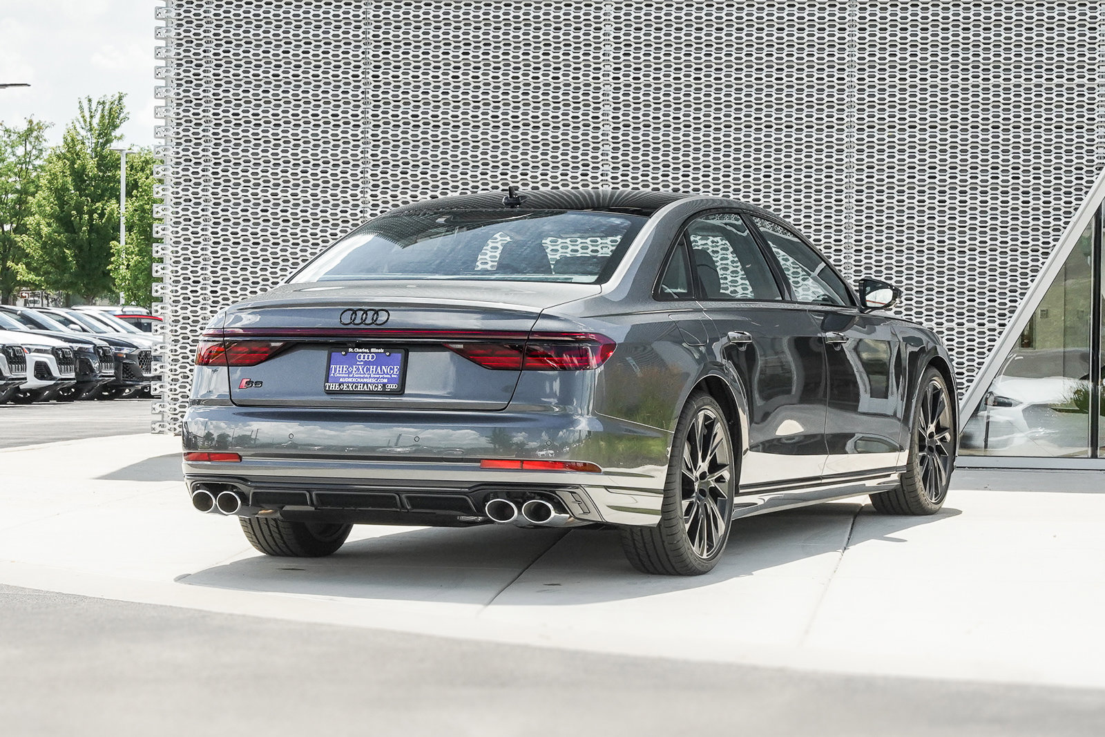 2025 Audi S8 4.0T photo 2