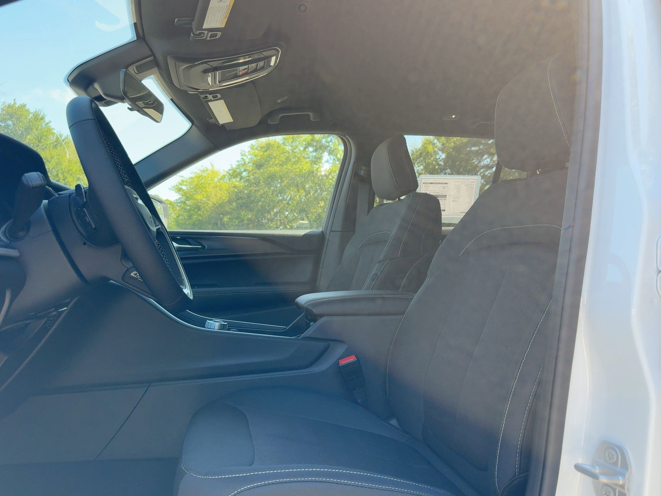 2025 Jeep Grand Cherokee Laredo photo 20