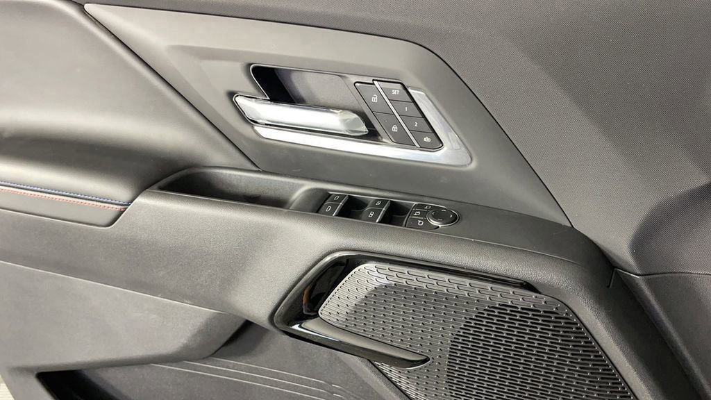 2025 Chevrolet Silverado EV RST photo 26