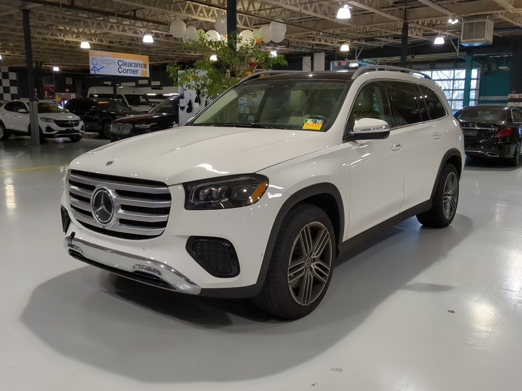 2024 Mercedes-Benz GLS Base's photo