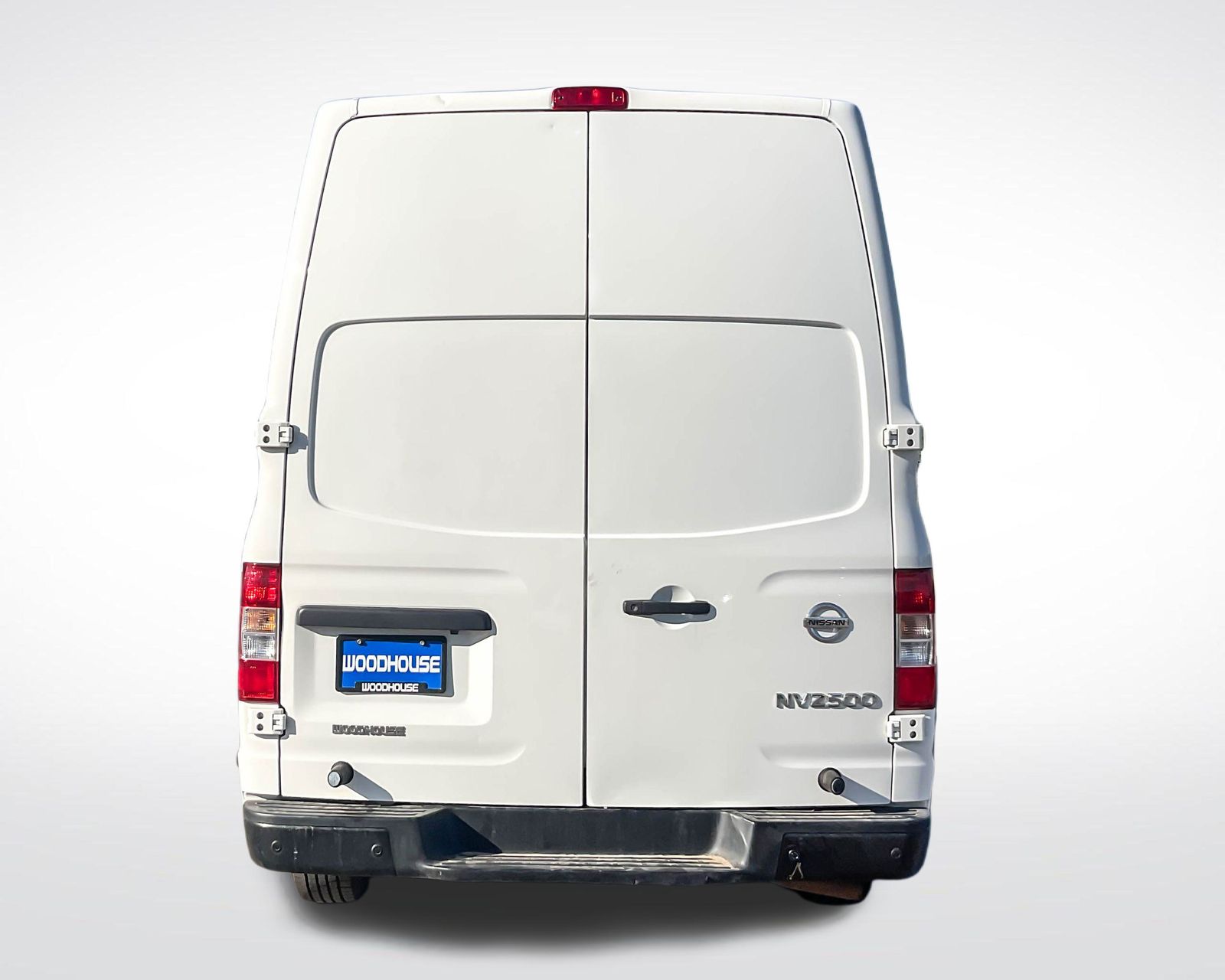 2021 Nissan NV2500 HD SV photo 3