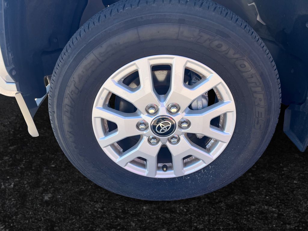 2024 Toyota Tacoma SR5 photo 23