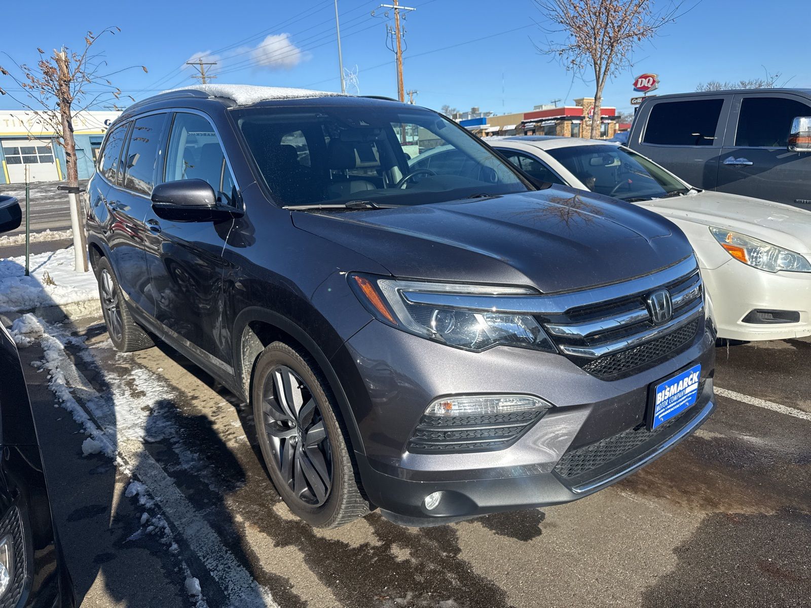 2017 Honda Pilot Elite photo 2