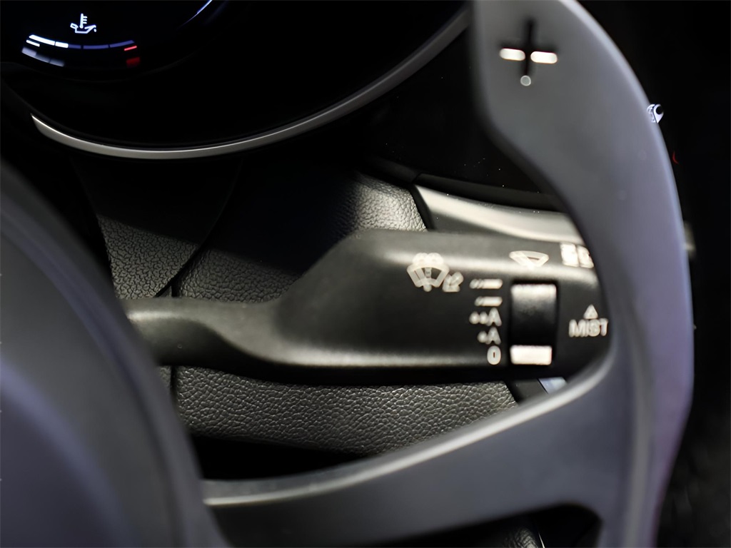 2025 Alfa Romeo Giulia Base photo 33