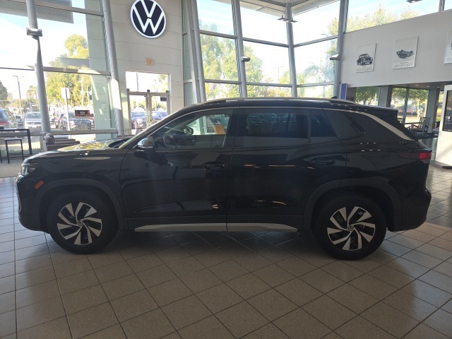 2025 Volkswagen Tiguan S photo 4