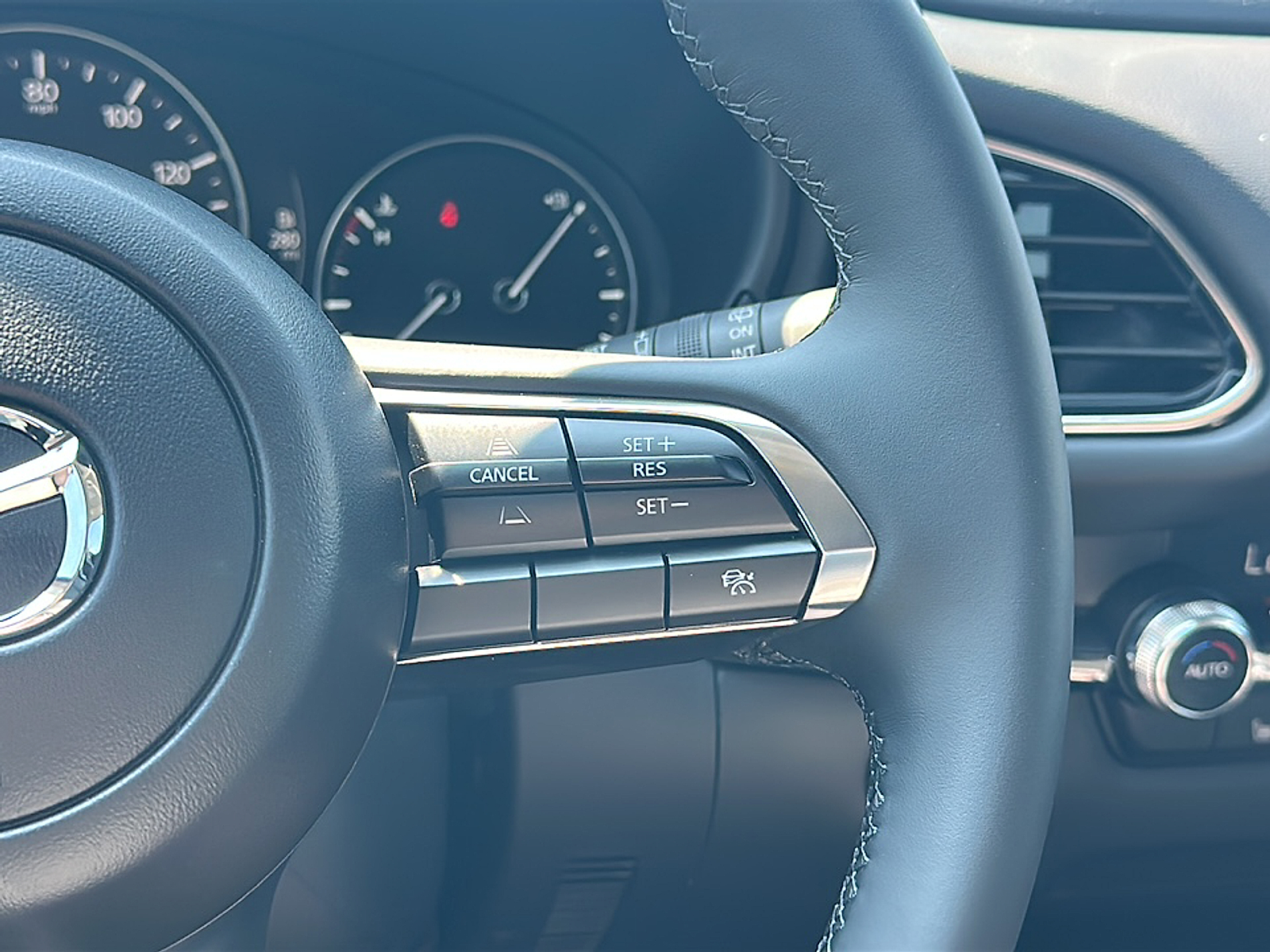 2025 Mazda CX-30 2.5 S Preferred photo 10