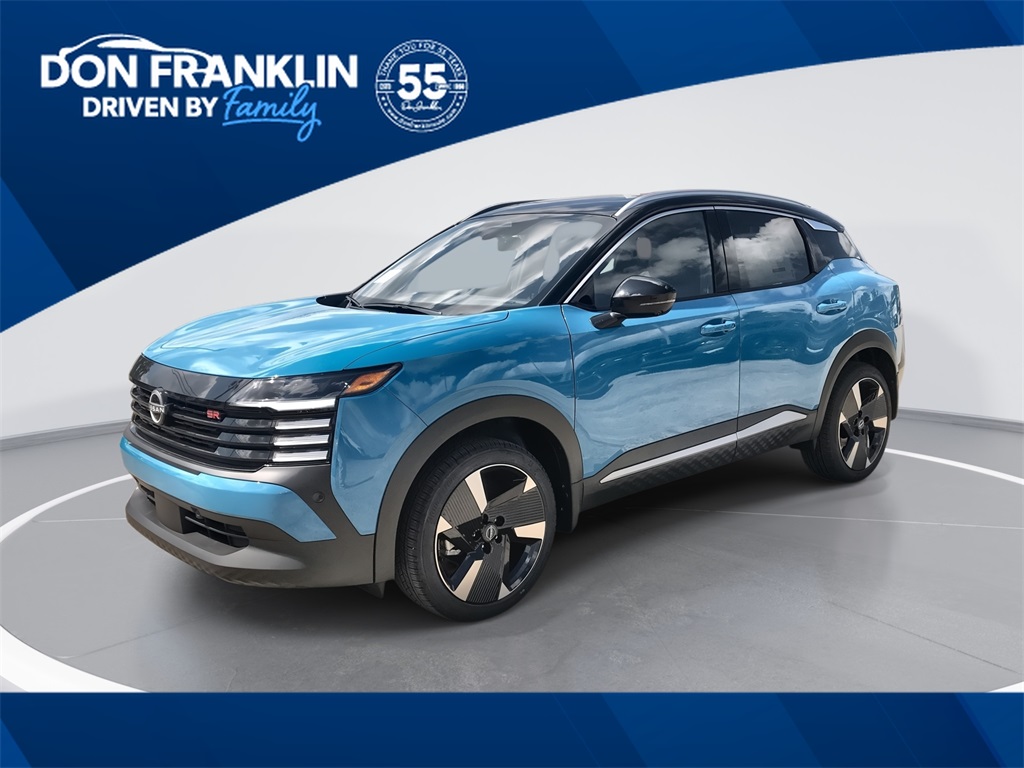 2025 Nissan Kicks SR AWD's photo