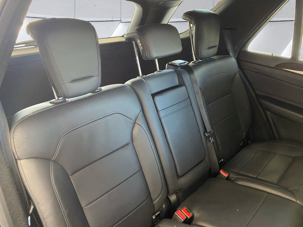 2017 Mercedes Benz GLE 350 4MATIC photo 16