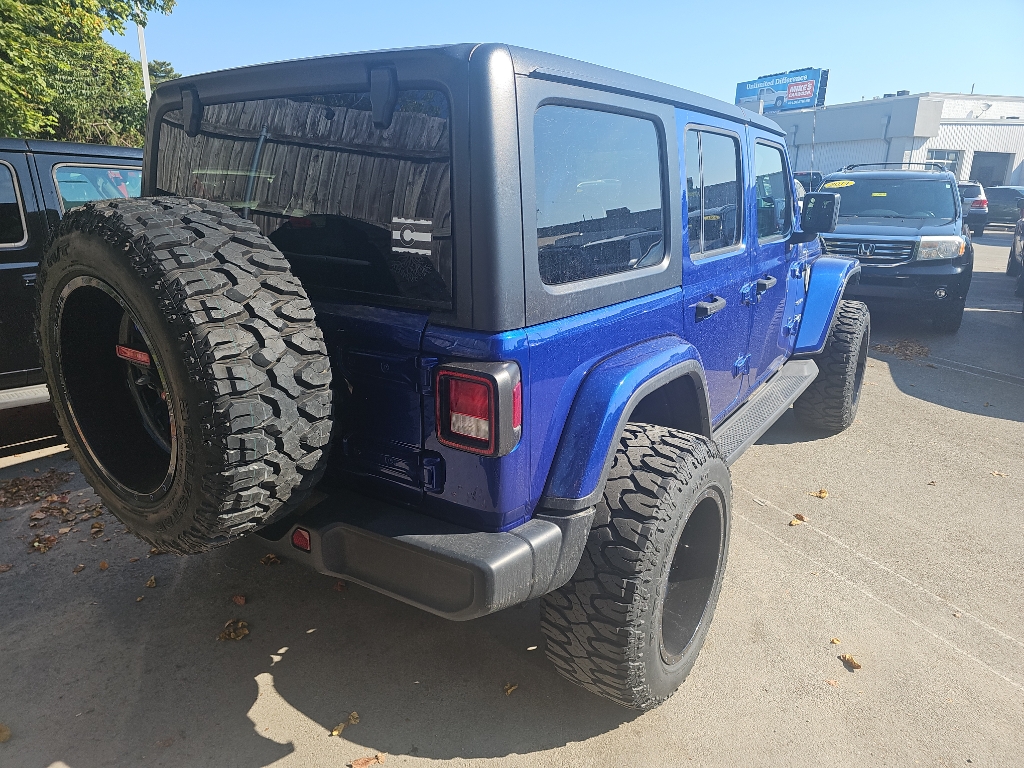 2020 Jeep Wrangler Unlimited Sahara photo 3