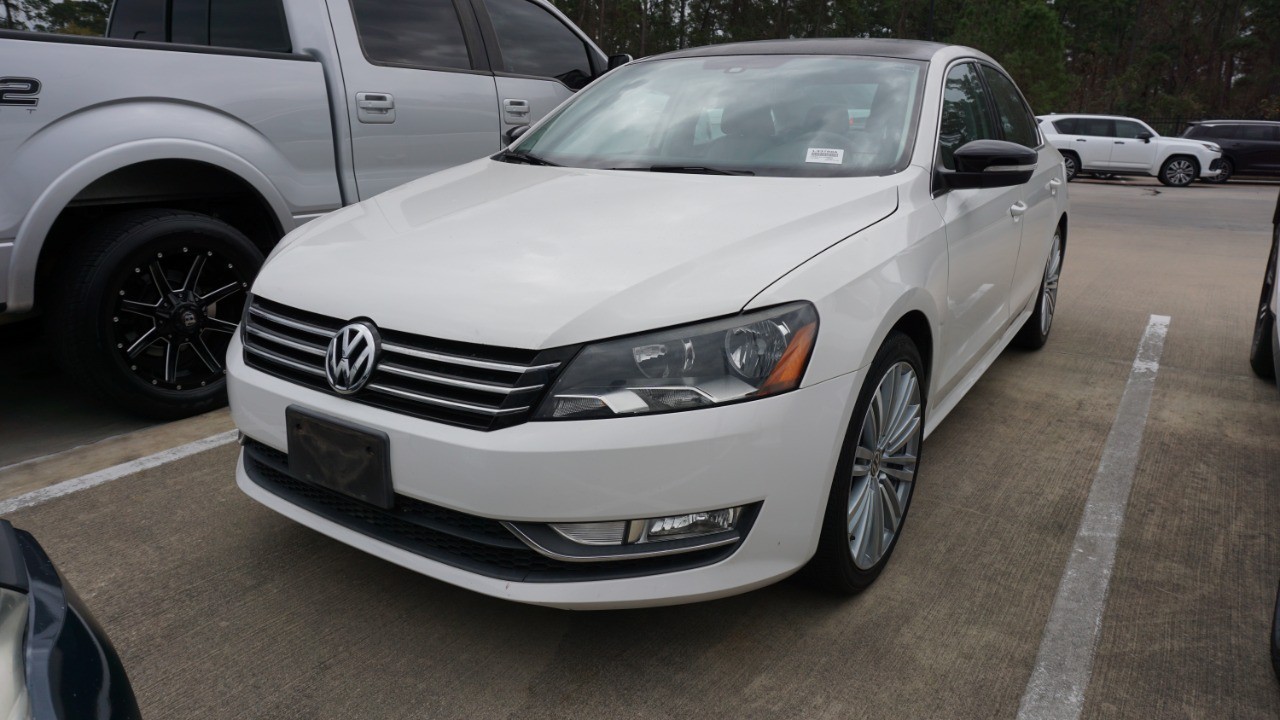 2015 Volkswagen Passat Sport's photo