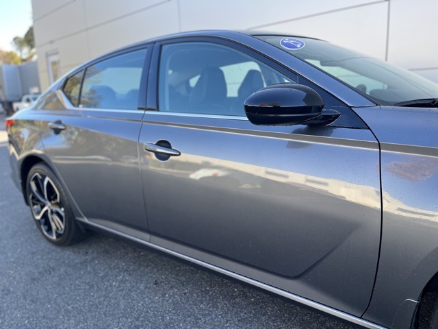 2025 Nissan Altima 2.5 SR photo 2