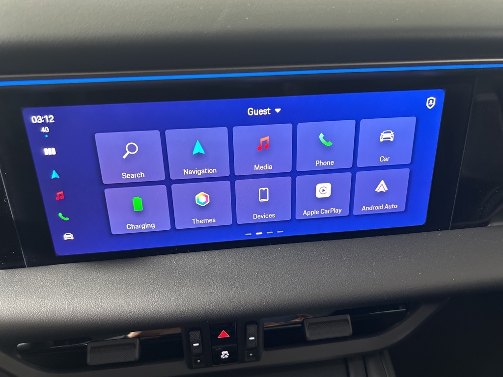 2025 Porsche Macan Electric 4 photo 21