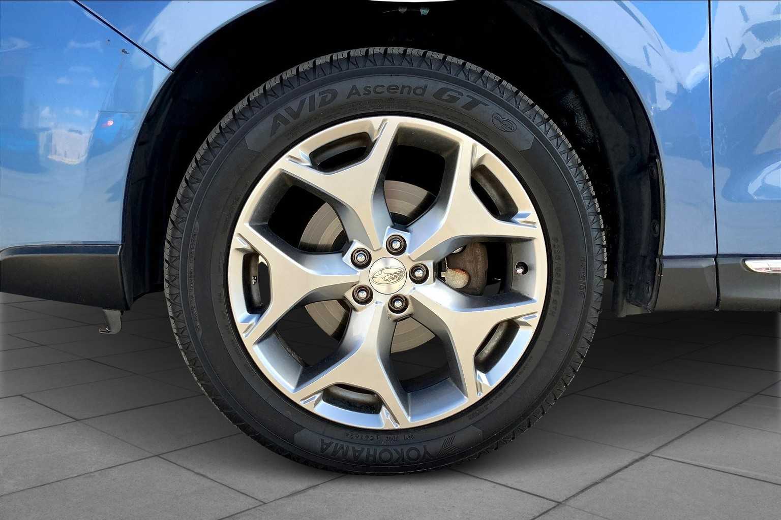 2016 Subaru Forester 2.5i Touring photo 9