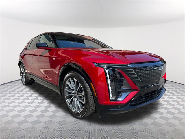 2025 Cadillac Lyriq Sport photo 3